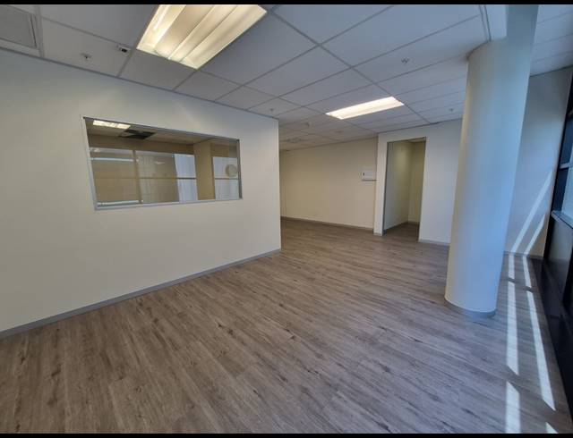 65M² OFFICE TO LET IN SANDTON CENTRAL
